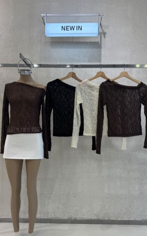 TOP ENCAJE IRREGULAR LENTEJUELAS – ART. 74