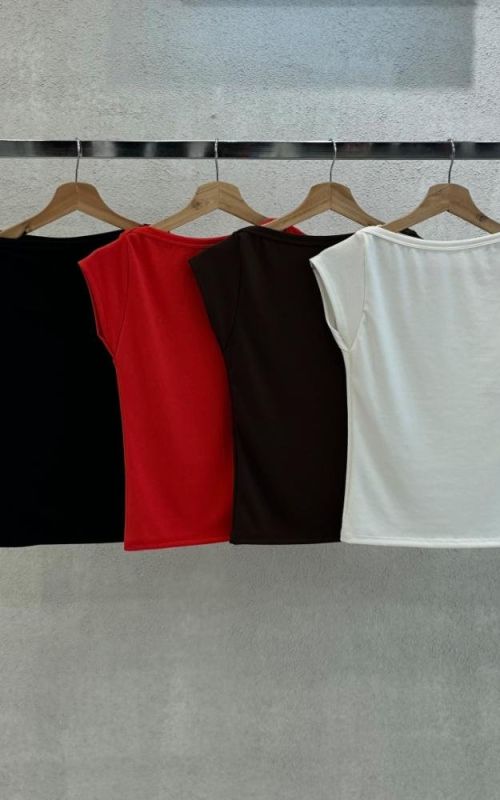 REMERA CUELLO BOTE RIBB CON LYCRA – ART. 64